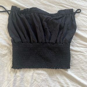 Cropped black tank top